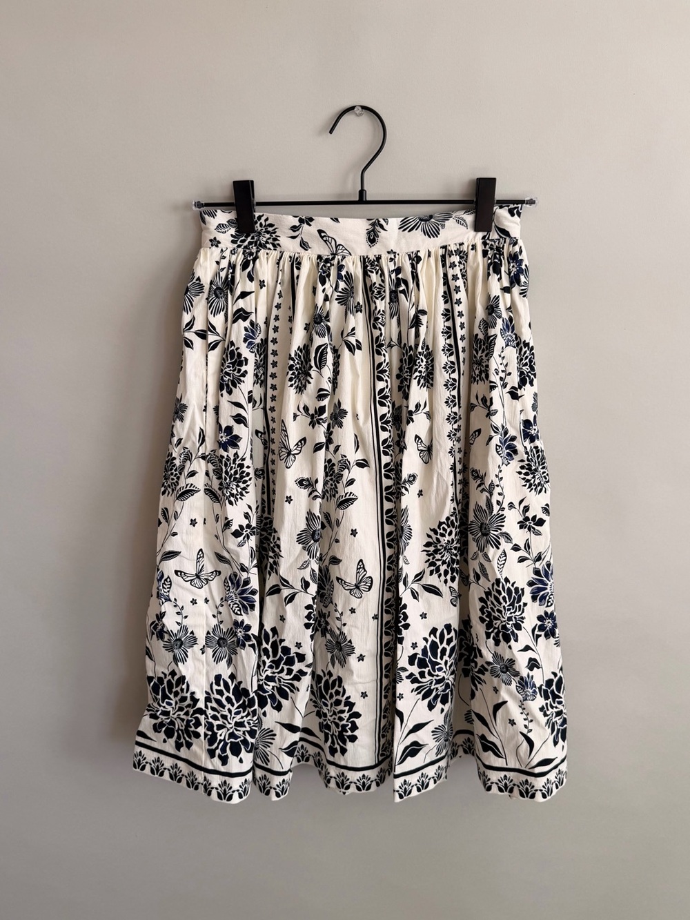 AVEC LES FILLES Botanical Print Smock Waist Midi Skirt - Picture 2 of 8